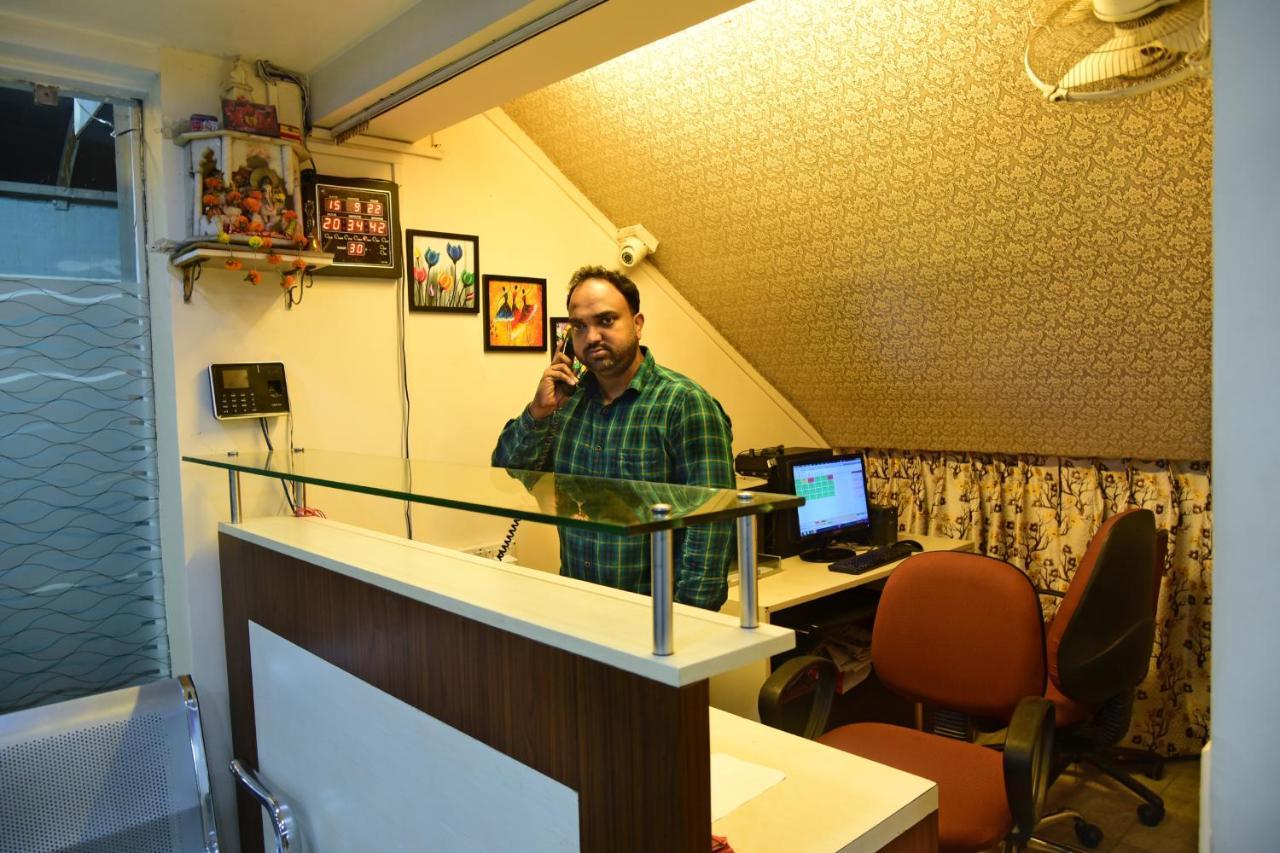 Reliable Inn Kolkata Ngoại thất bức ảnh