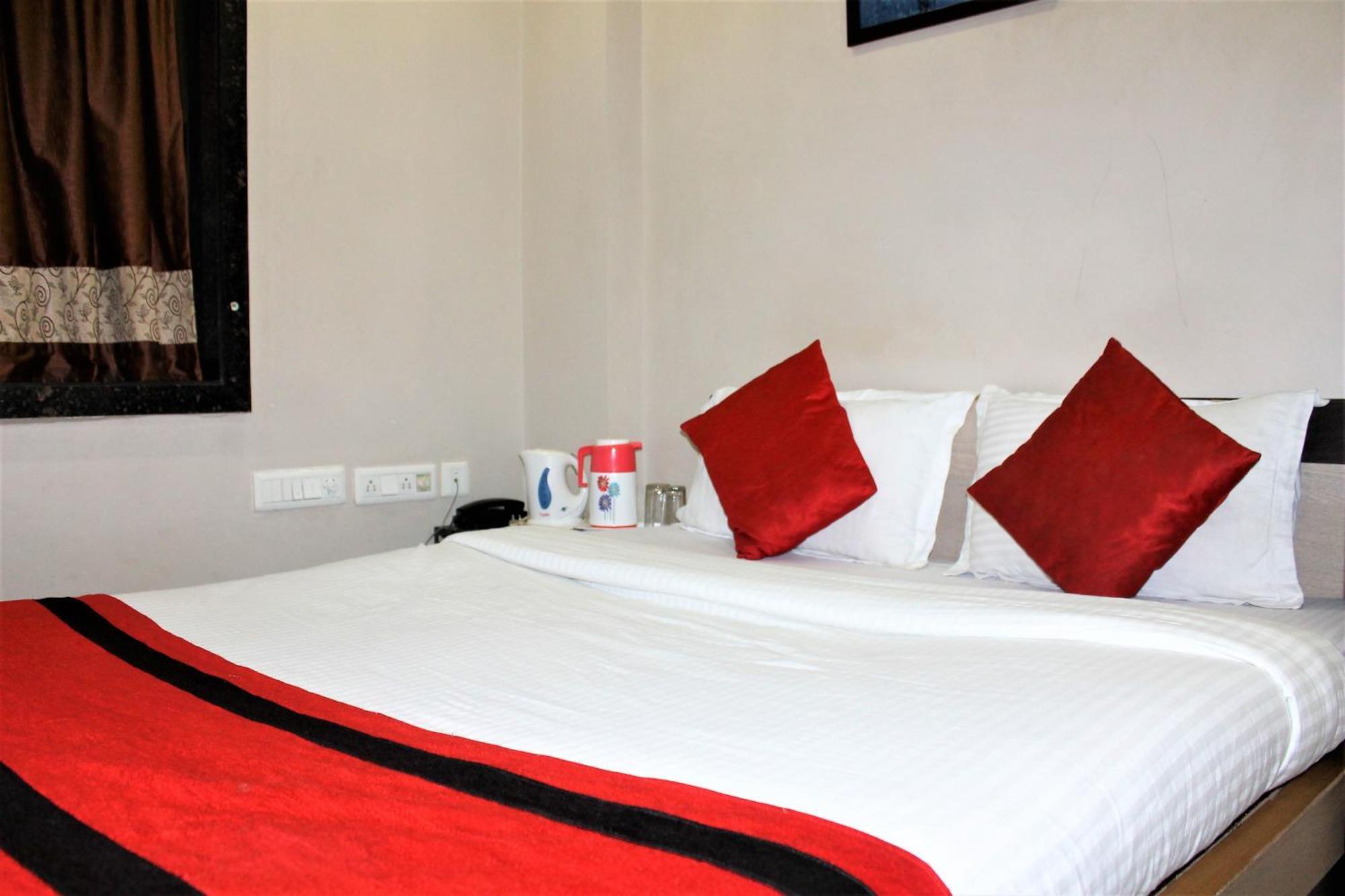 Reliable Inn Kolkata Ngoại thất bức ảnh