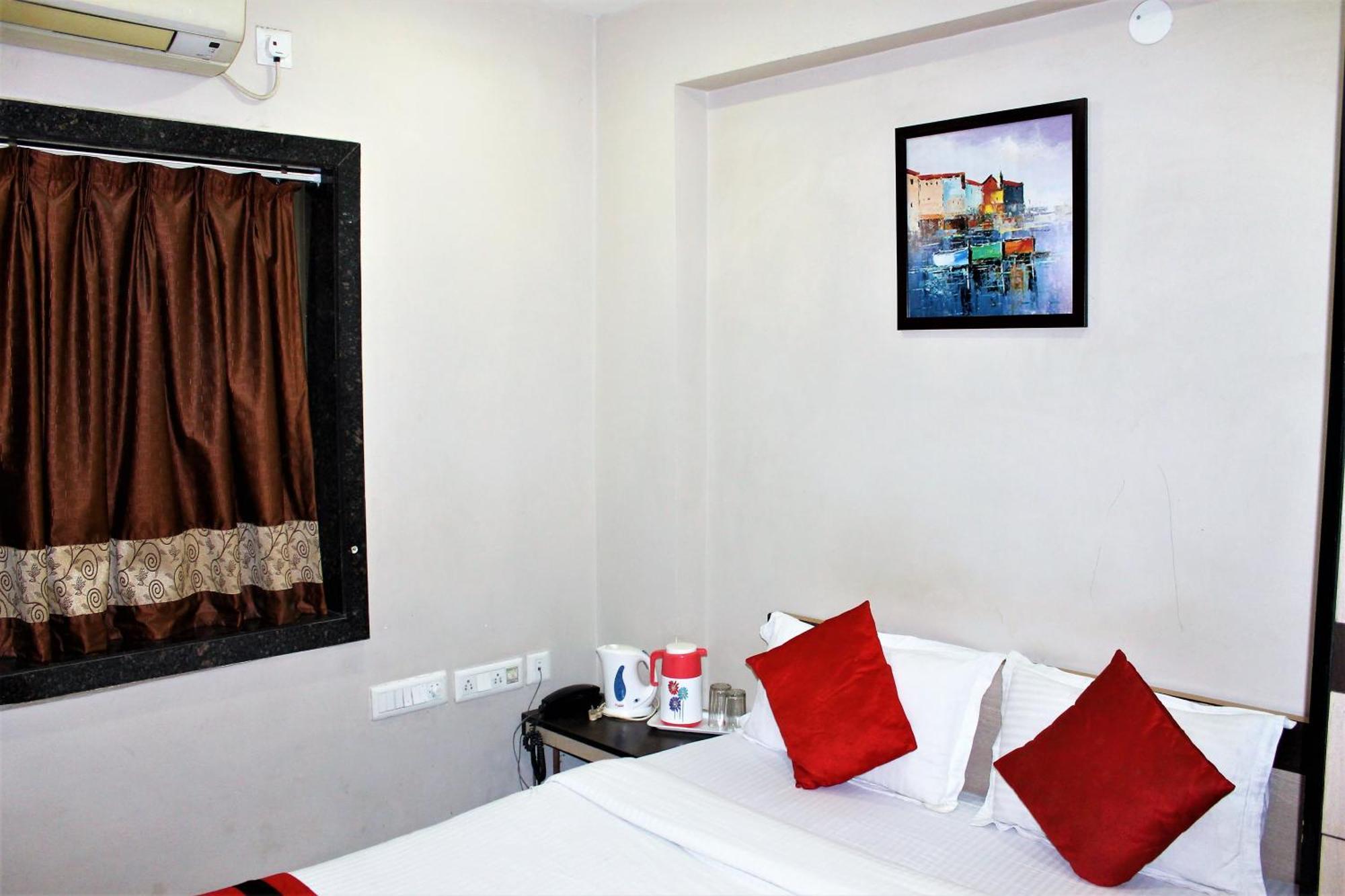 Reliable Inn Kolkata Ngoại thất bức ảnh