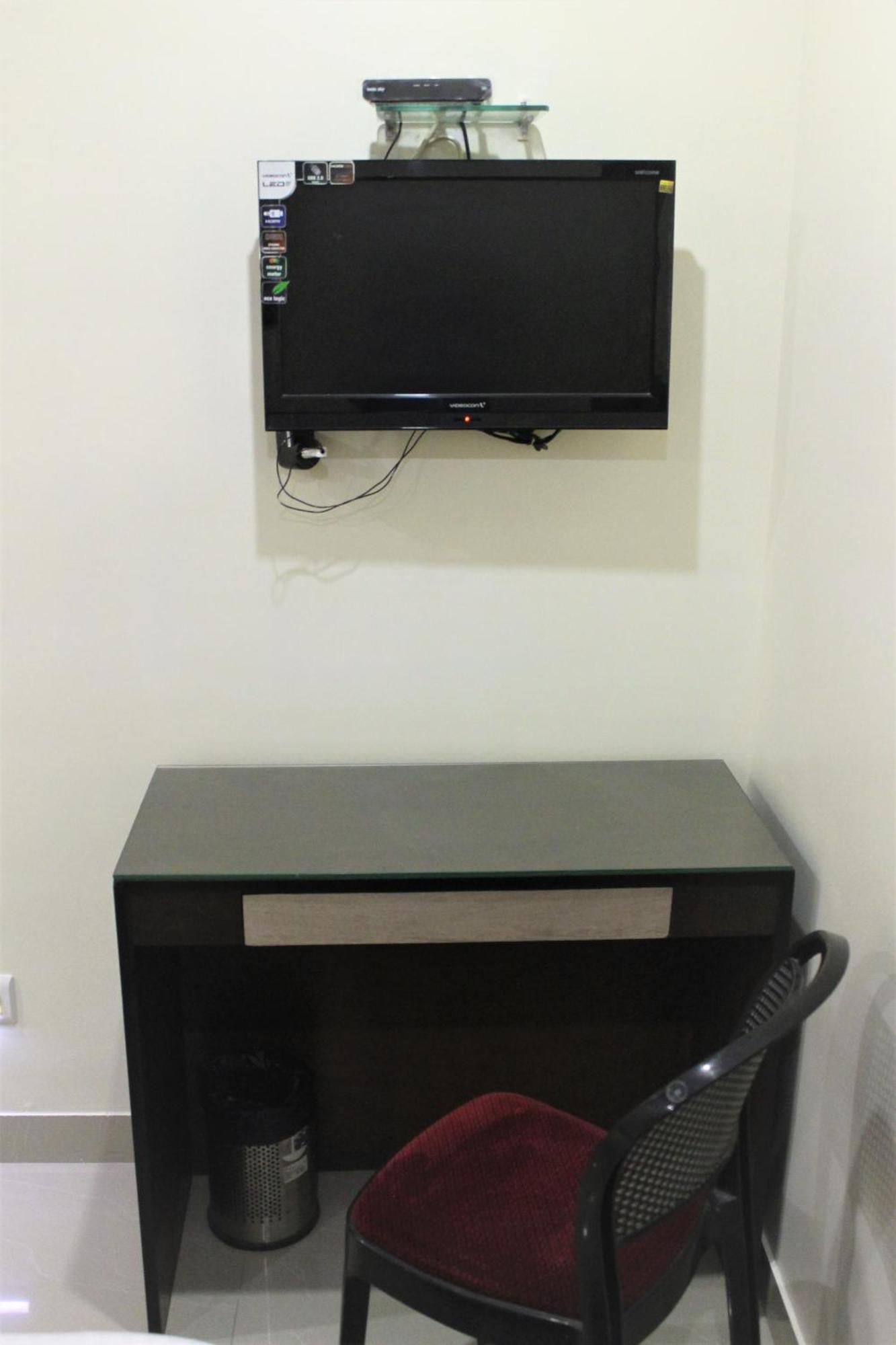 Reliable Inn Kolkata Ngoại thất bức ảnh