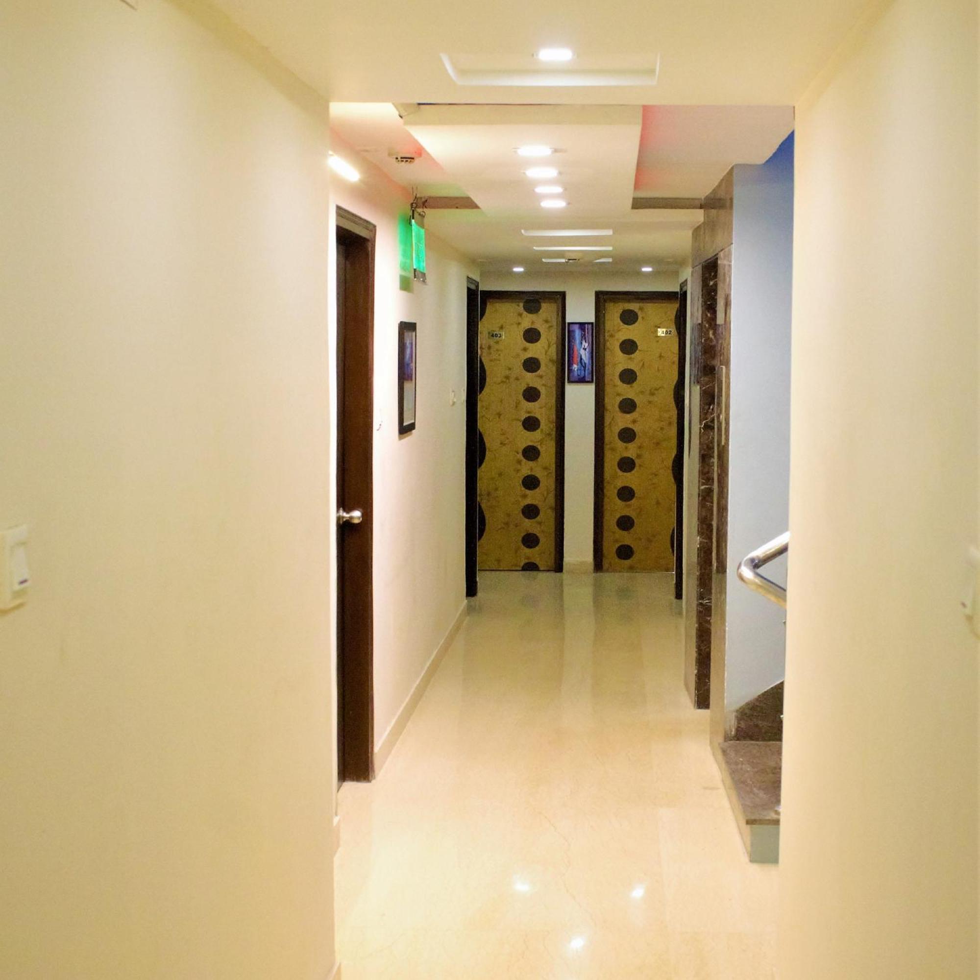 Reliable Inn Kolkata Ngoại thất bức ảnh