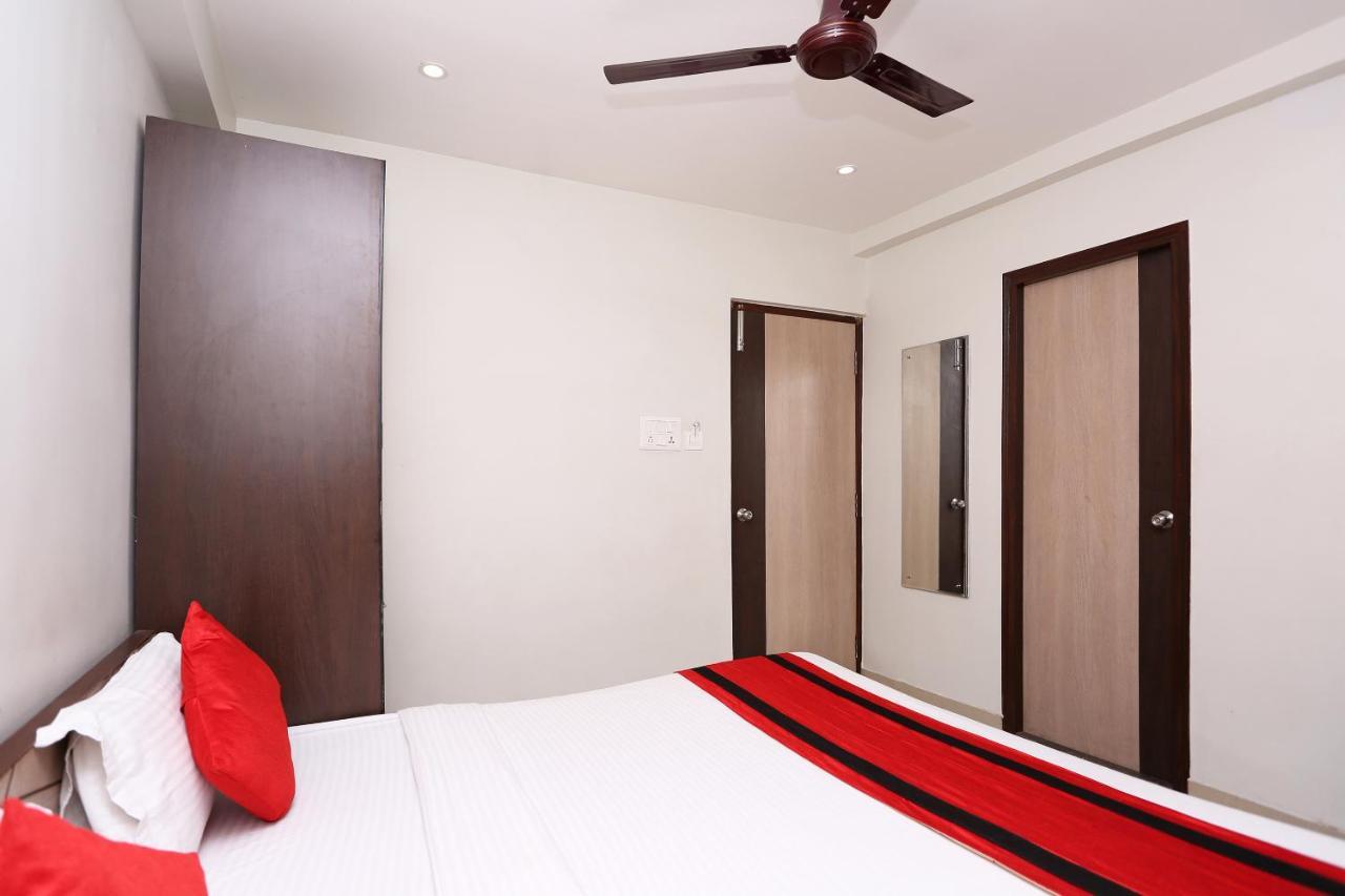 Reliable Inn Kolkata Ngoại thất bức ảnh
